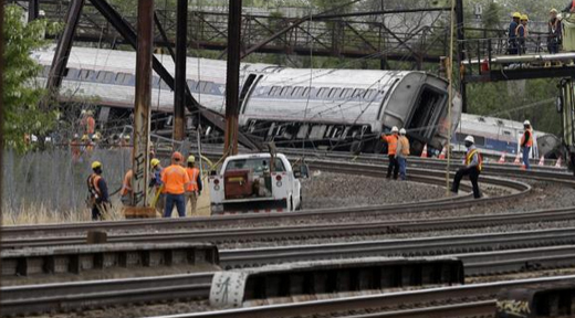 US train derai...